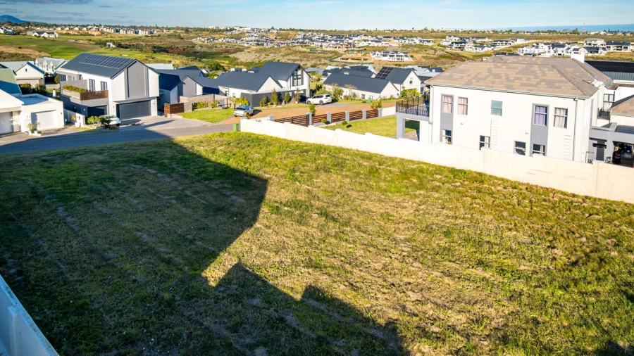 0 Bedroom Property for Sale in Kingswood Golf Estate Western Cape